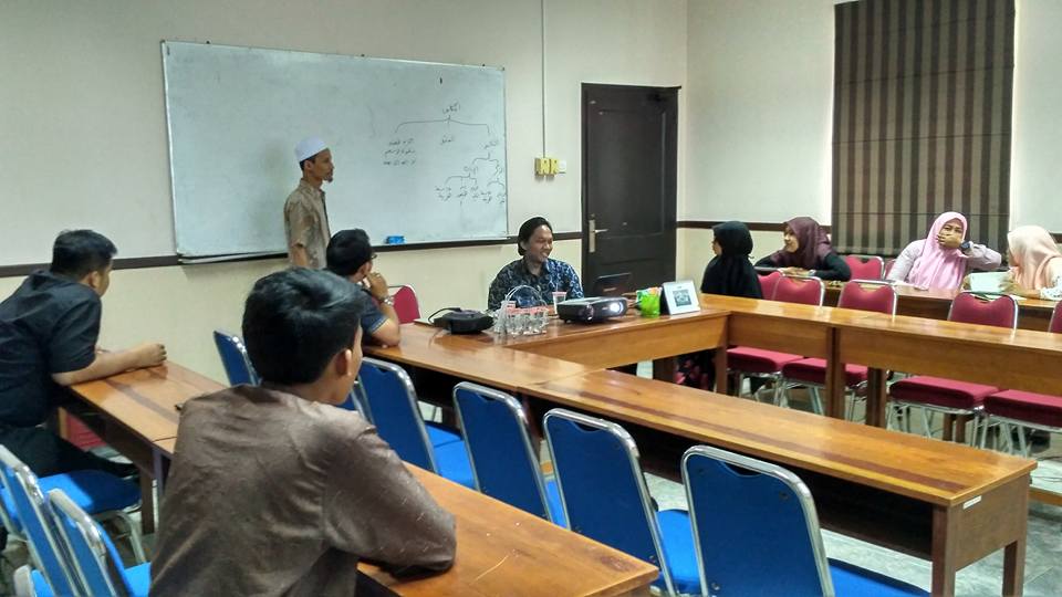 Catatan Beut ICAIOS #1 : Kajian Jum'at Bersama Dr. Moch. Fajarul Falah
